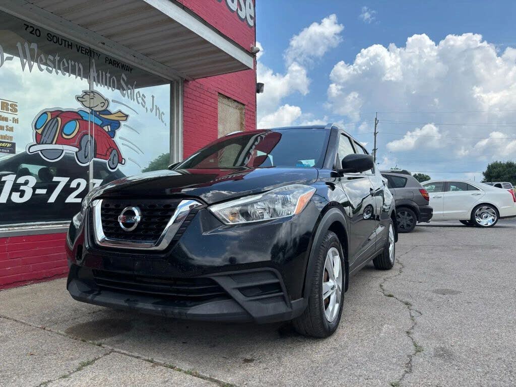 2019 Nissan Kicks S FWD