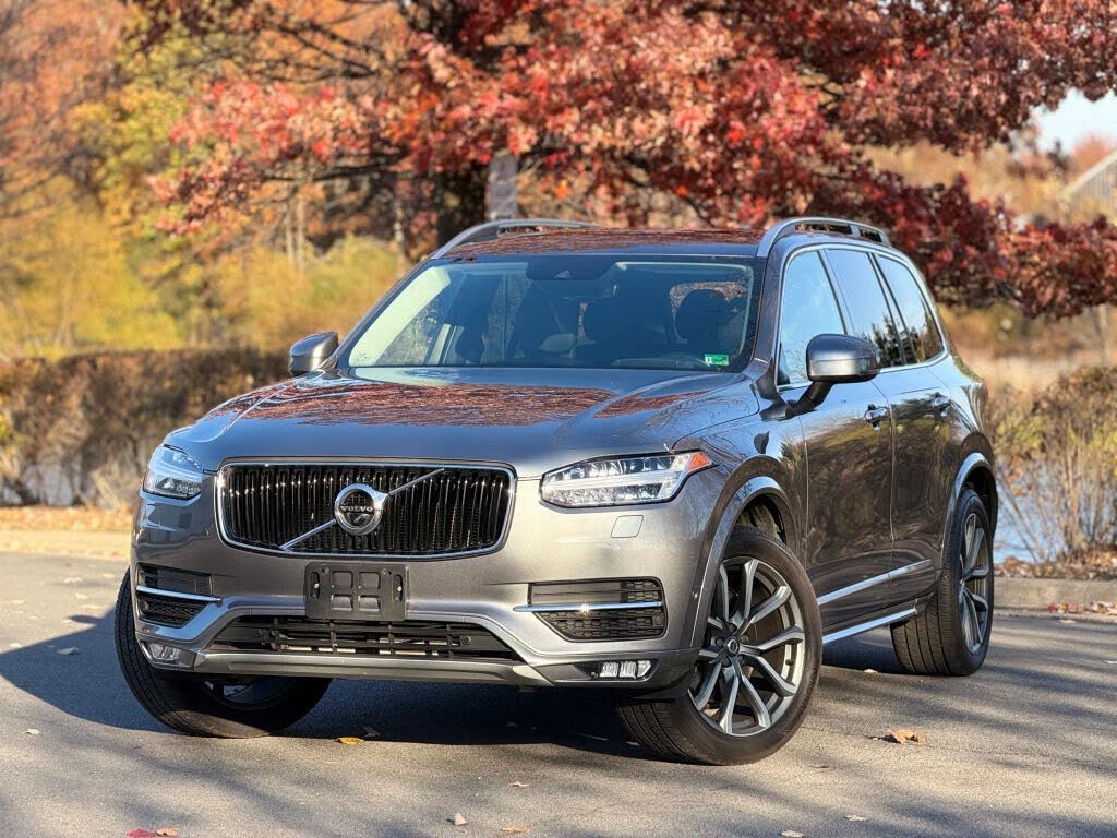 2019 Volvo XC90 T6 Momentum AWD