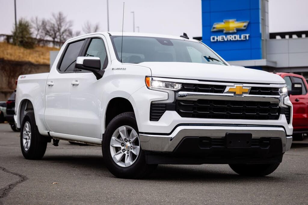 2025 Chevrolet Silverado 1500 LT Crew Cab 4WD