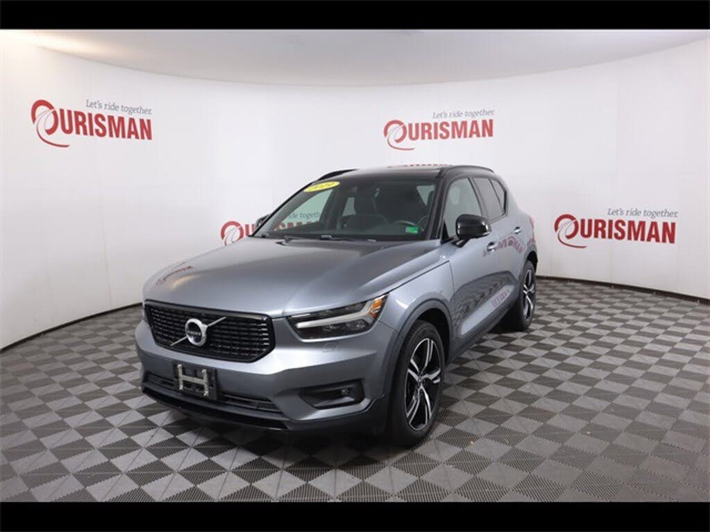 2019 Volvo XC40 T5 Momentum AWD