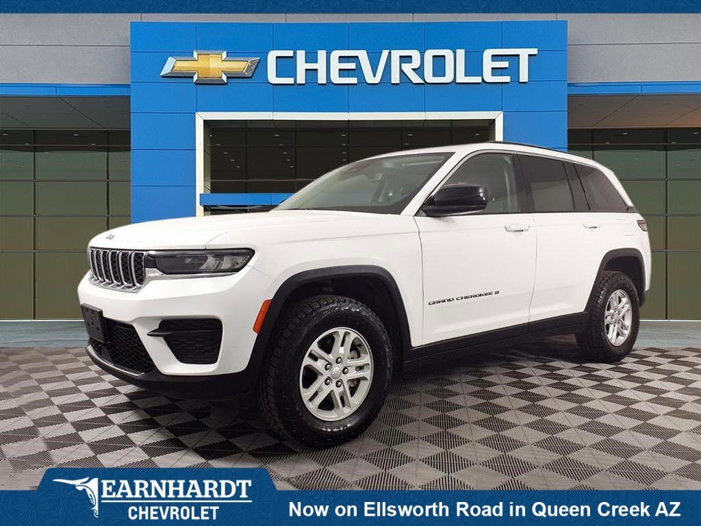 2024 Jeep Grand Cherokee Laredo 4WD