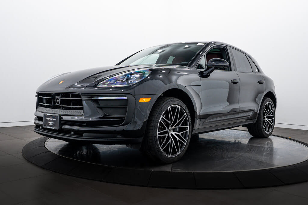 2025 Porsche Macan AWD