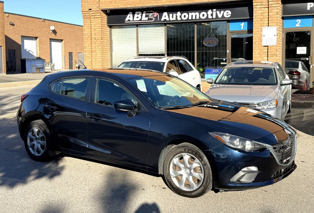 2015 Mazda MAZDA3 i Sport Hatchback