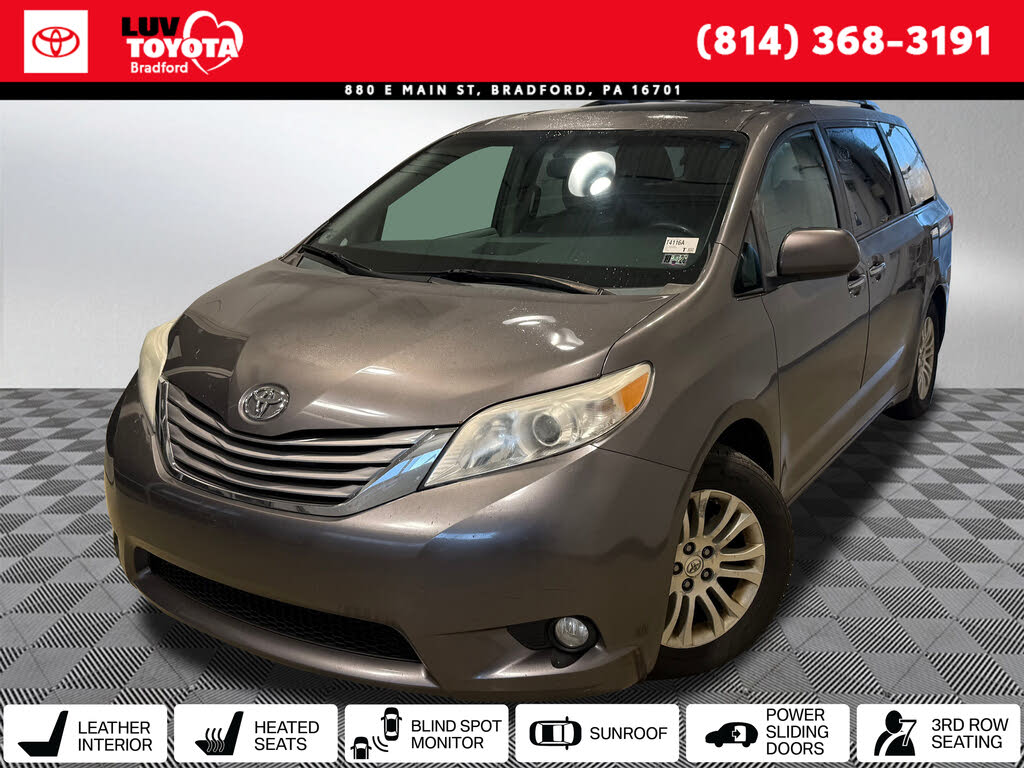 2015 Toyota Sienna XLE 7-Passenger Auto Access Seat