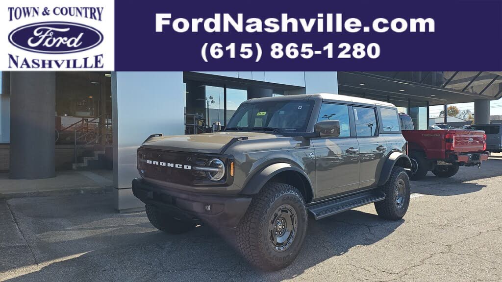2025 Ford Bronco Outer Banks 4-Door 4WD