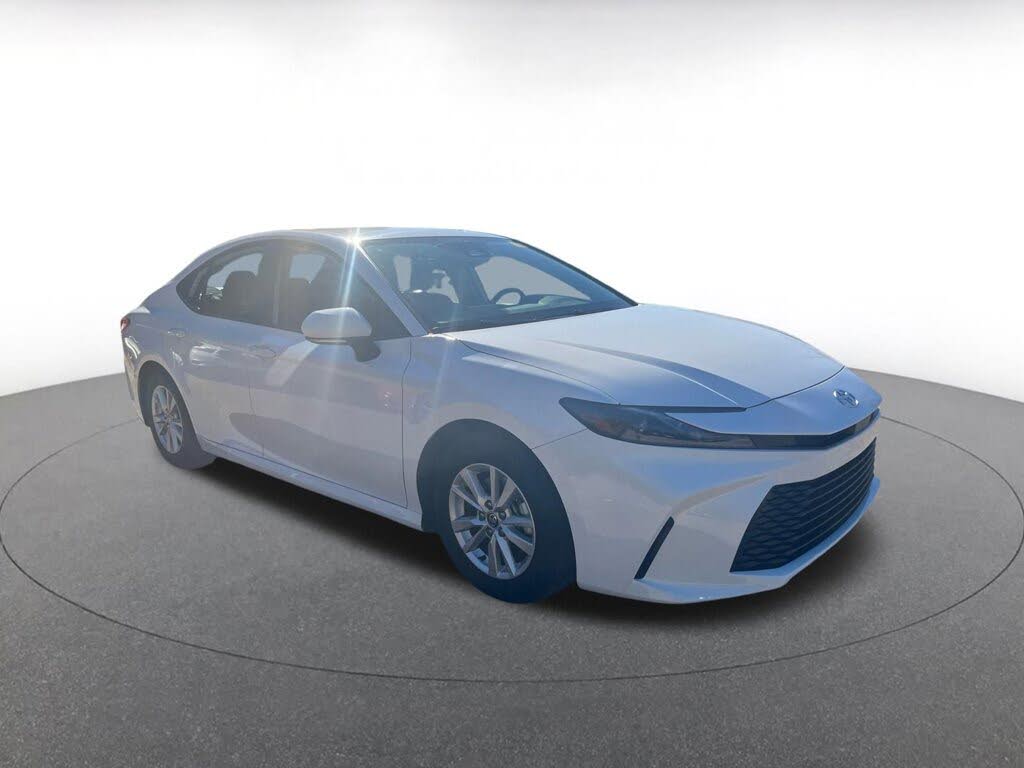 2025 Toyota Camry LE FWD