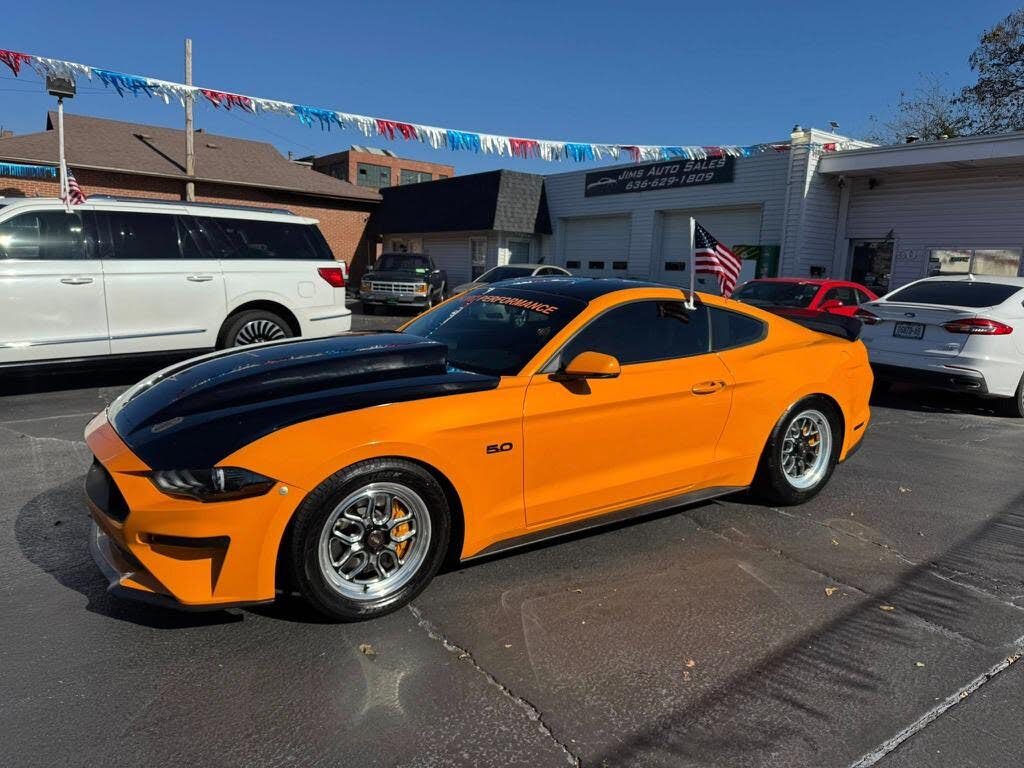2018 Ford Mustang GT Premium Coupe RWD
