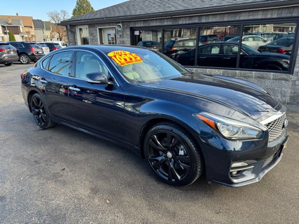 2019 INFINITI Q70 3.7 Luxe AWD