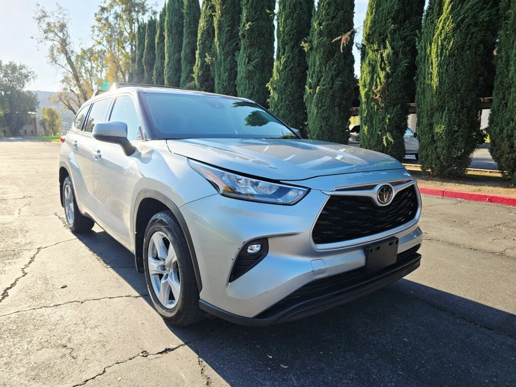 2020 Toyota Highlander LE FWD