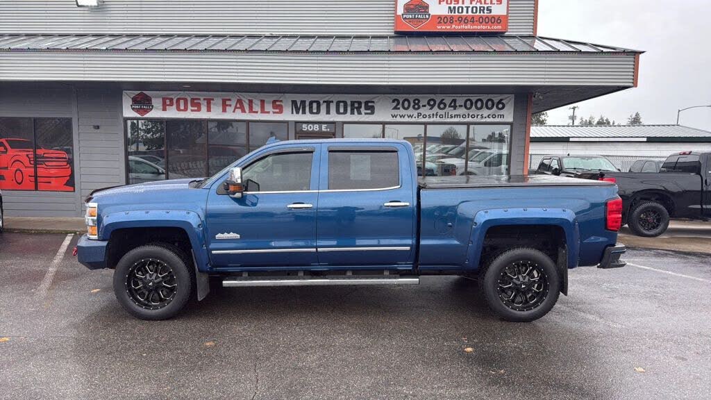 2015 Chevrolet Silverado 2500HD High Country Crew Cab 4WD