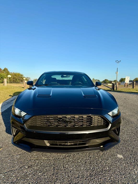 2018 Ford Mustang EcoBoost Coupe RWD