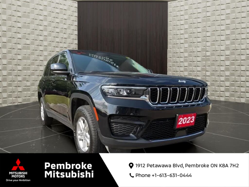 2023 Jeep Grand Cherokee Laredo 4WD