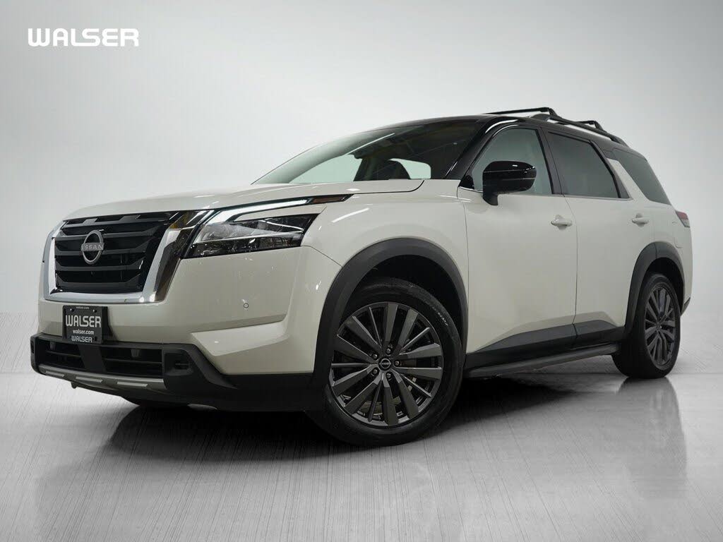 2023 Nissan Pathfinder SL 4WD