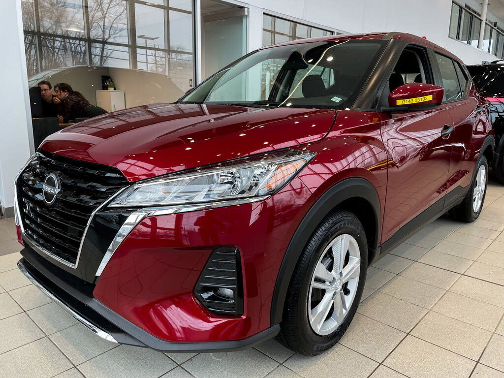 2025 Nissan Kicks Play S FWD