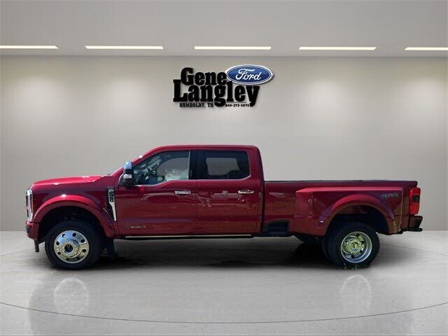 2023 Ford F-450 Super Duty Lariat Crew Cab LB DRW 4WD