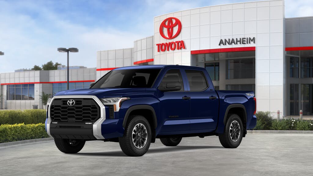 2026 Toyota Tundra SR5 CrewMax Cab 4WD