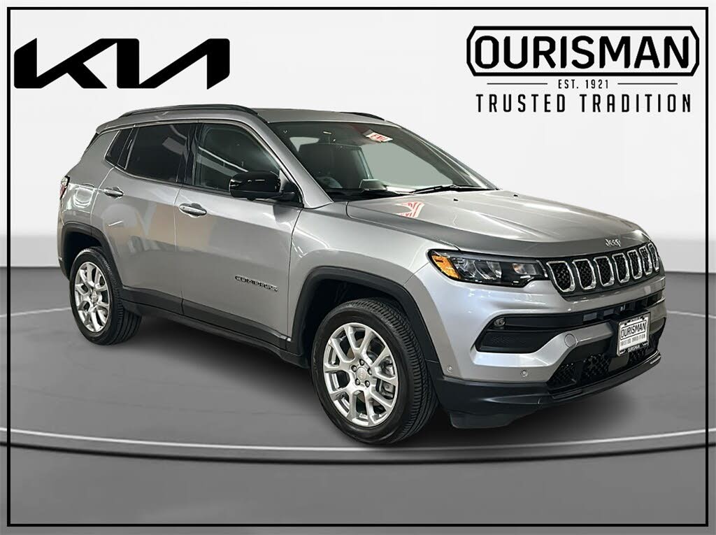 2023 Jeep Compass Latitude Lux 4WD