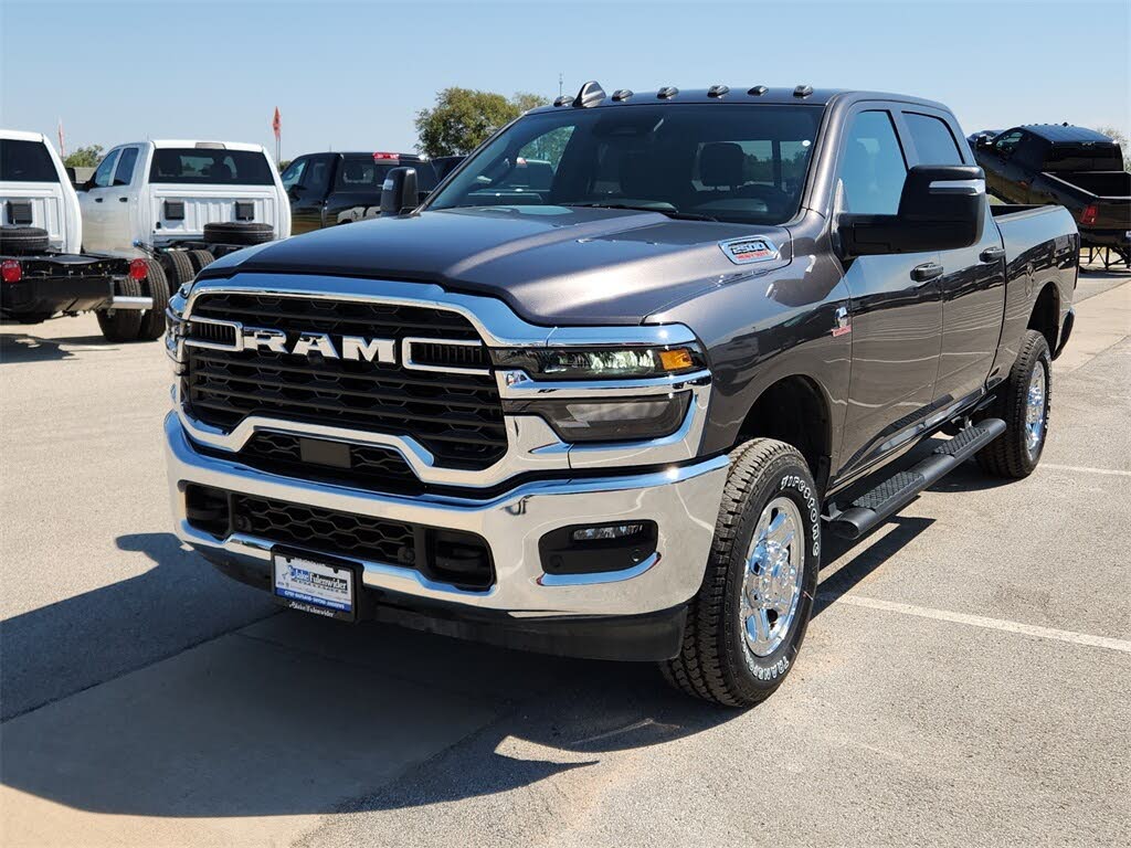 2025 RAM 2500 Tradesman Crew Cab 4WD