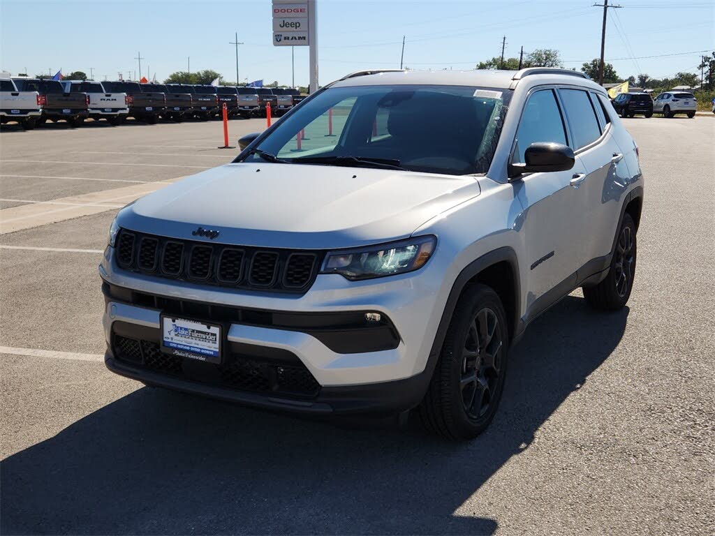 2026 Jeep Compass Latitude 4WD