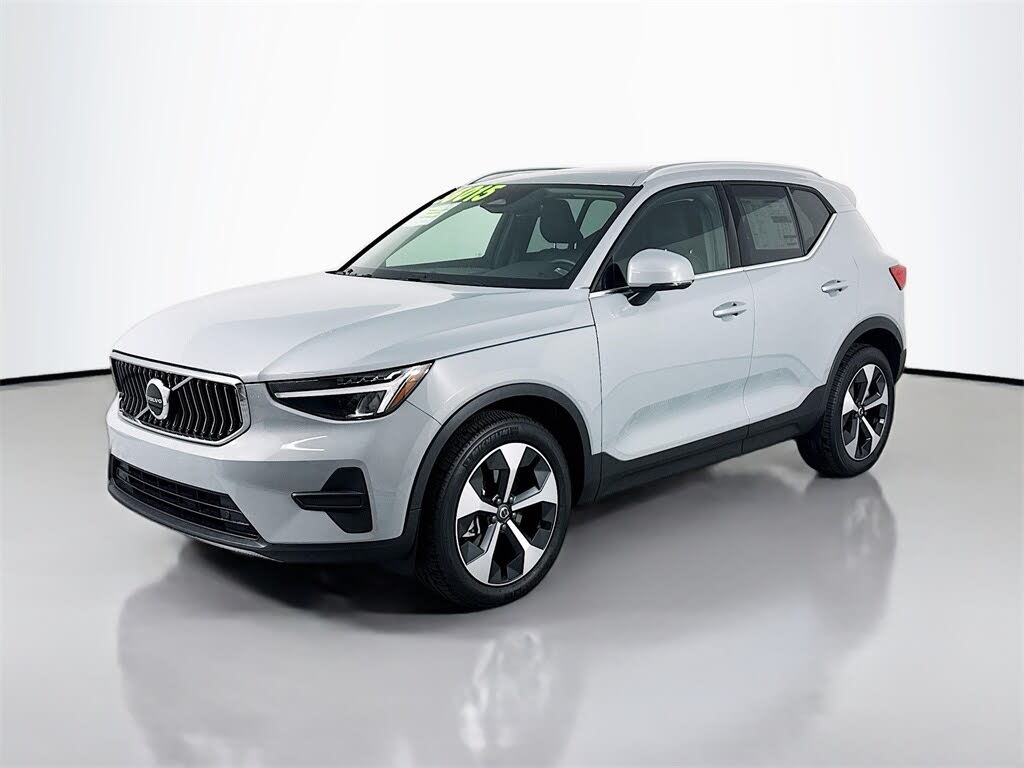 2025 Volvo XC40 B5 Core Bright Theme AWD