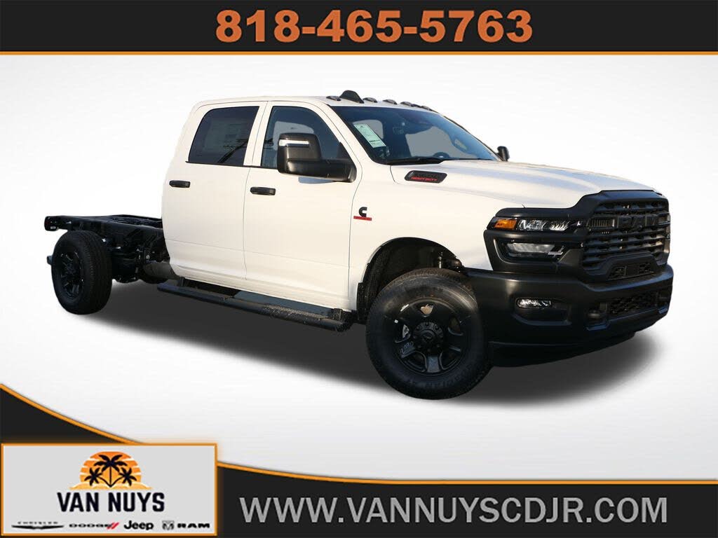 2026 RAM 3500 Chassis Tradesman Crew Cab LB RWD