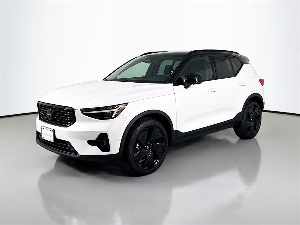 2026 Volvo XC40 B5 Ultra Black Edition AWD
