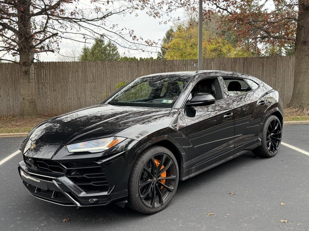 2022 Lamborghini Urus AWD