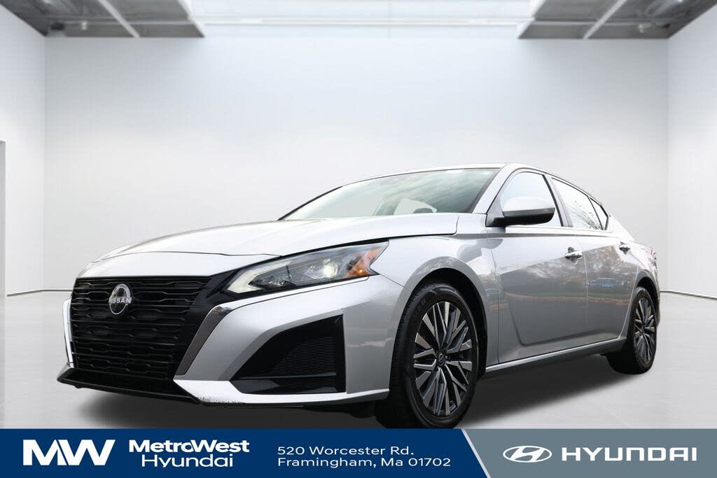 2023 Nissan Altima 2.5 SV FWD