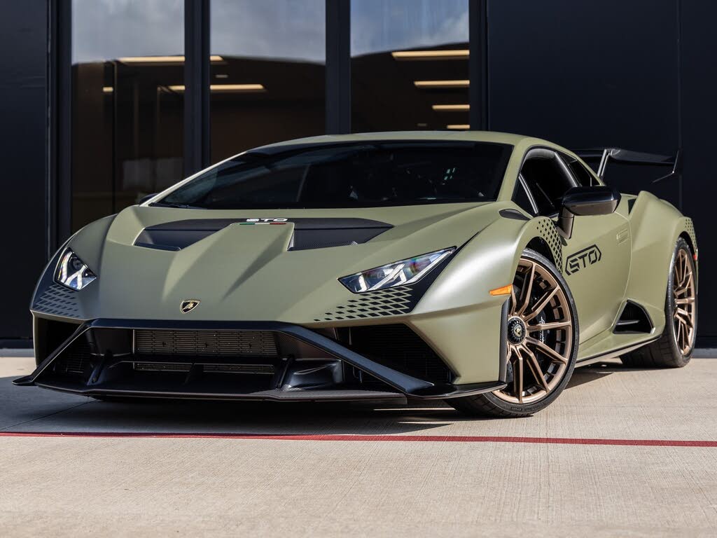 2024 Lamborghini Huracan STO Coupe RWD