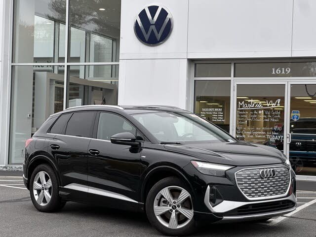 2024 Audi Q4 e-tron quattro Premium Plus 55