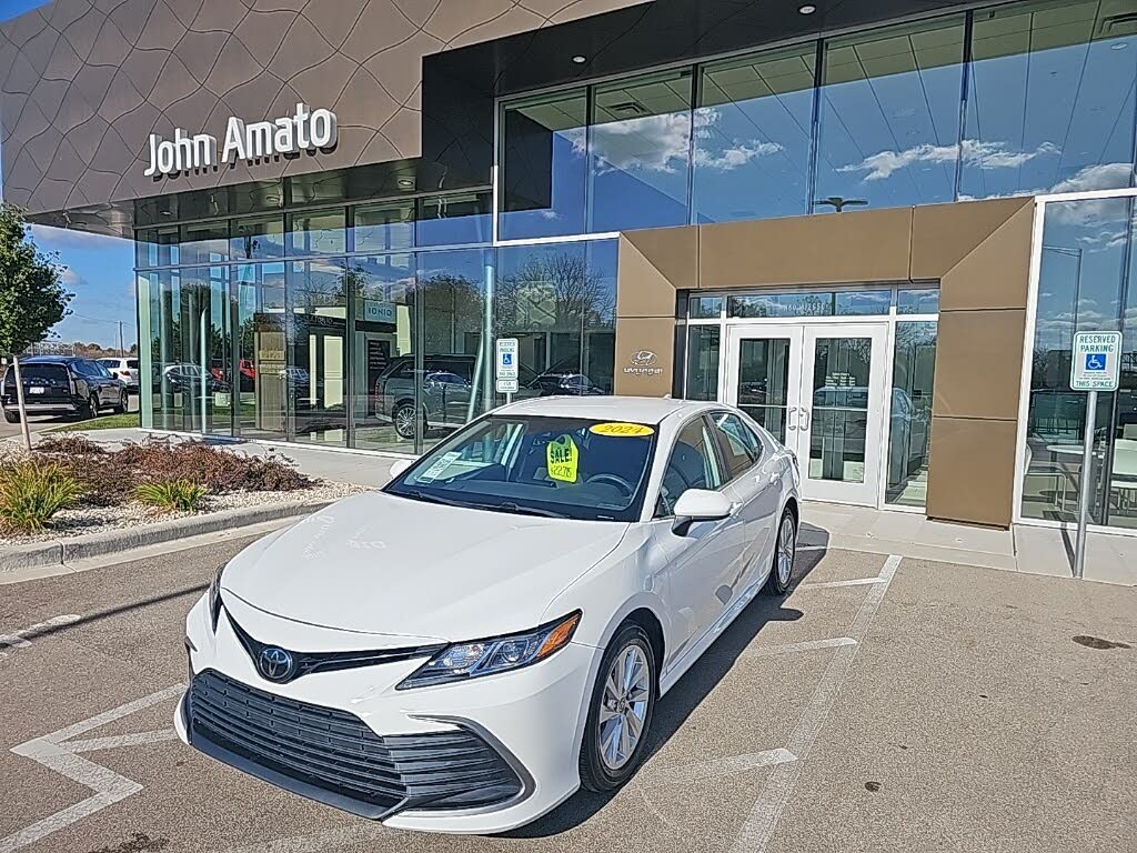 2024 Toyota Camry LE FWD