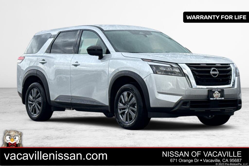 2025 Nissan Pathfinder S FWD