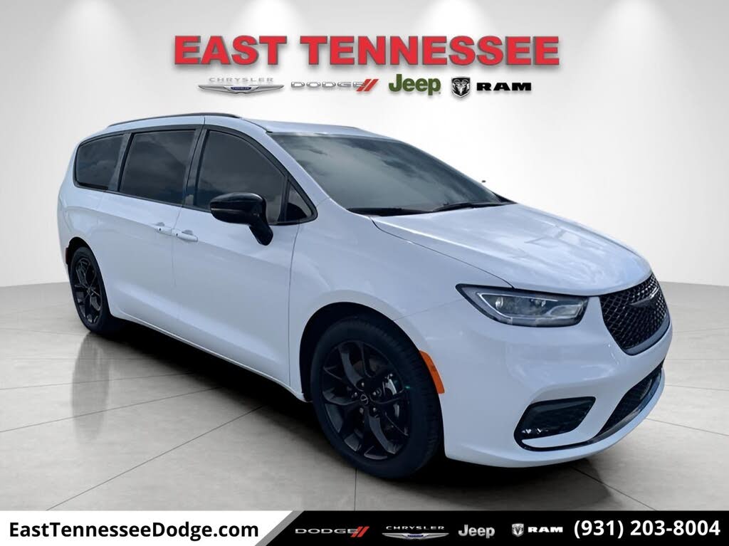 2026 Chrysler Pacifica Limited FWD