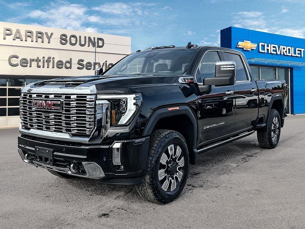 2025 GMC Sierra 2500HD Denali Crew Cab 4WD