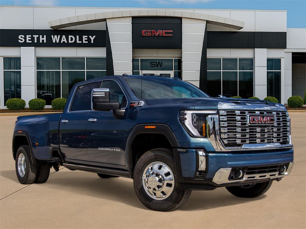 2025 GMC Sierra 3500HD Denali Crew Cab 4WD