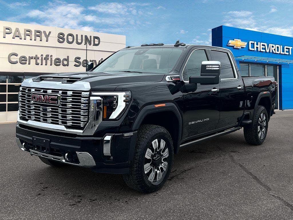 2025 GMC Sierra 3500HD Denali Crew Cab 4WD