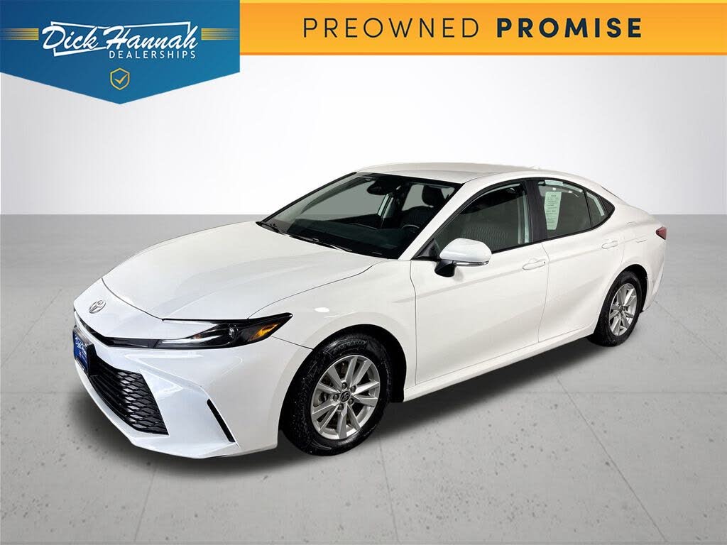 2025 Toyota Camry LE FWD