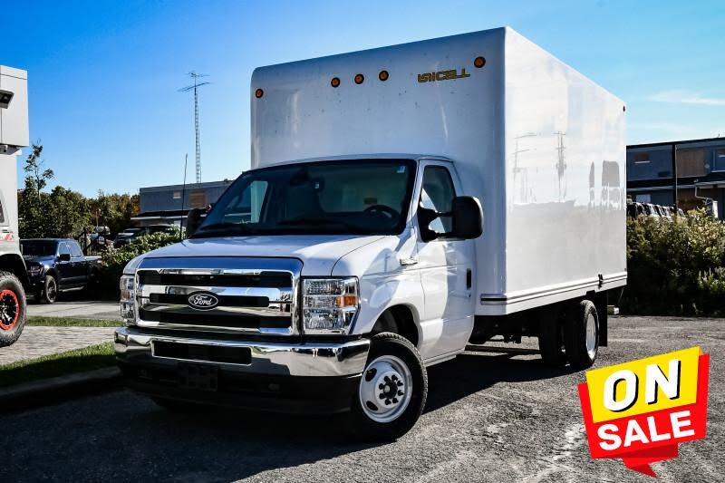 Ford E-Series Chassis E-450 SD Cutaway 158 DRW RWD 2026