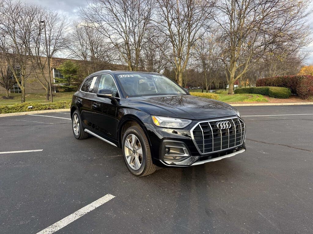 2023 Audi Q5 quattro Premium 40 TFSI