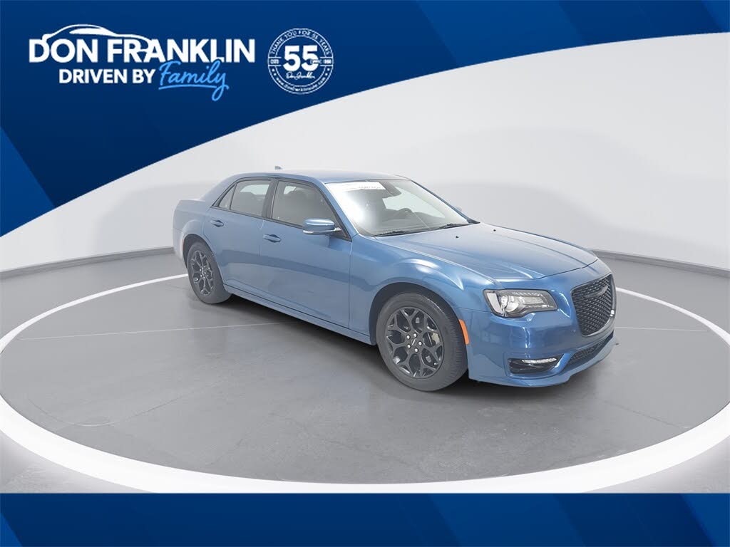 2023 Chrysler 300 Touring L AWD