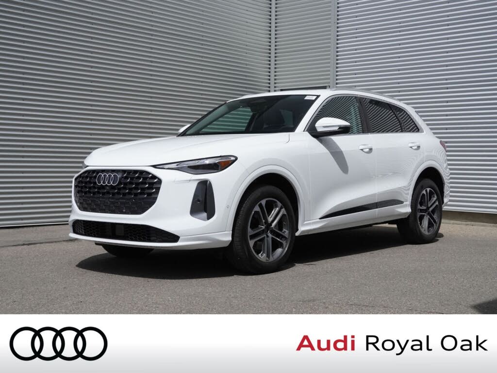 2025 Audi Q5 quattro Premium 40 TFSI