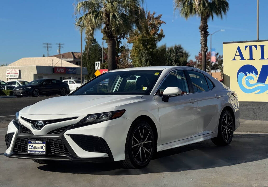 2023 Toyota Camry SE FWD