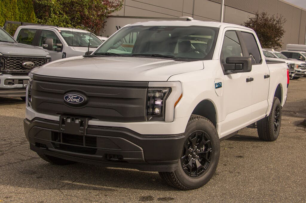 2025 Ford F-150 Lightning Pro SuperCrew AWD