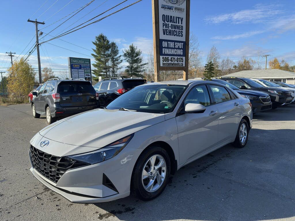 2021 Hyundai Elantra Essential FWD