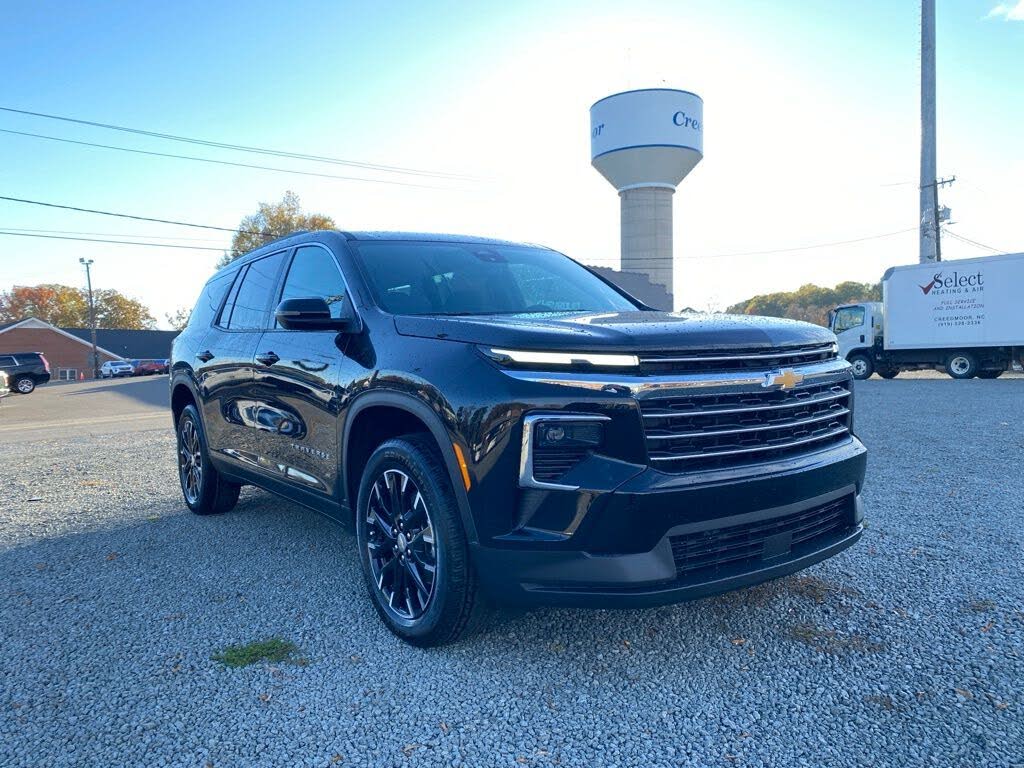 2026 Chevrolet Traverse LT FWD