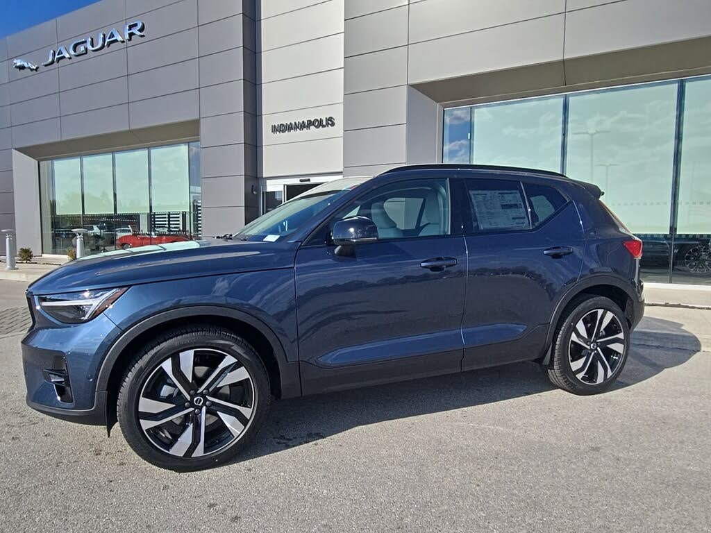 2026 Volvo XC40 B5 Ultra AWD
