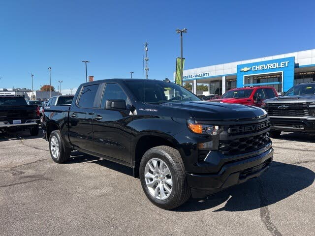 2026 Chevrolet Silverado 1500 Custom Crew Cab 4WD