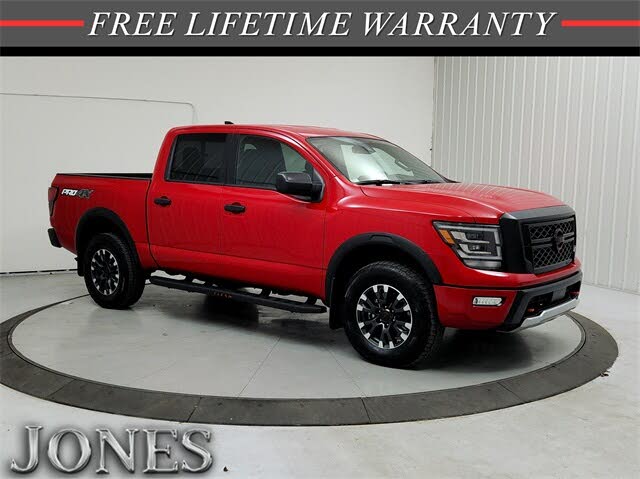 2024 Nissan Titan PRO-4X Crew Cab 4WD
