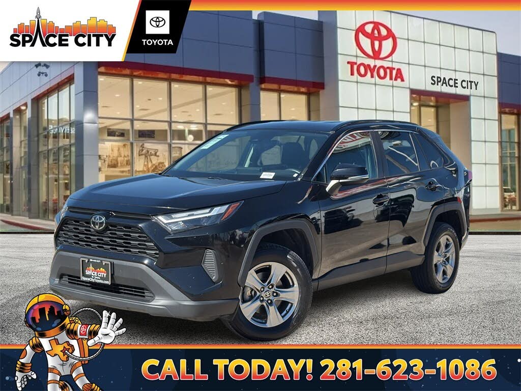 2024 Toyota RAV4 XLE FWD