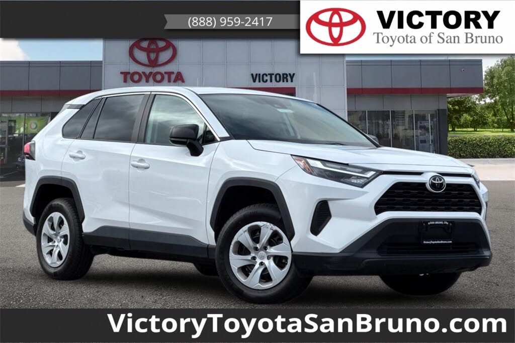 2024 Toyota RAV4 LE FWD